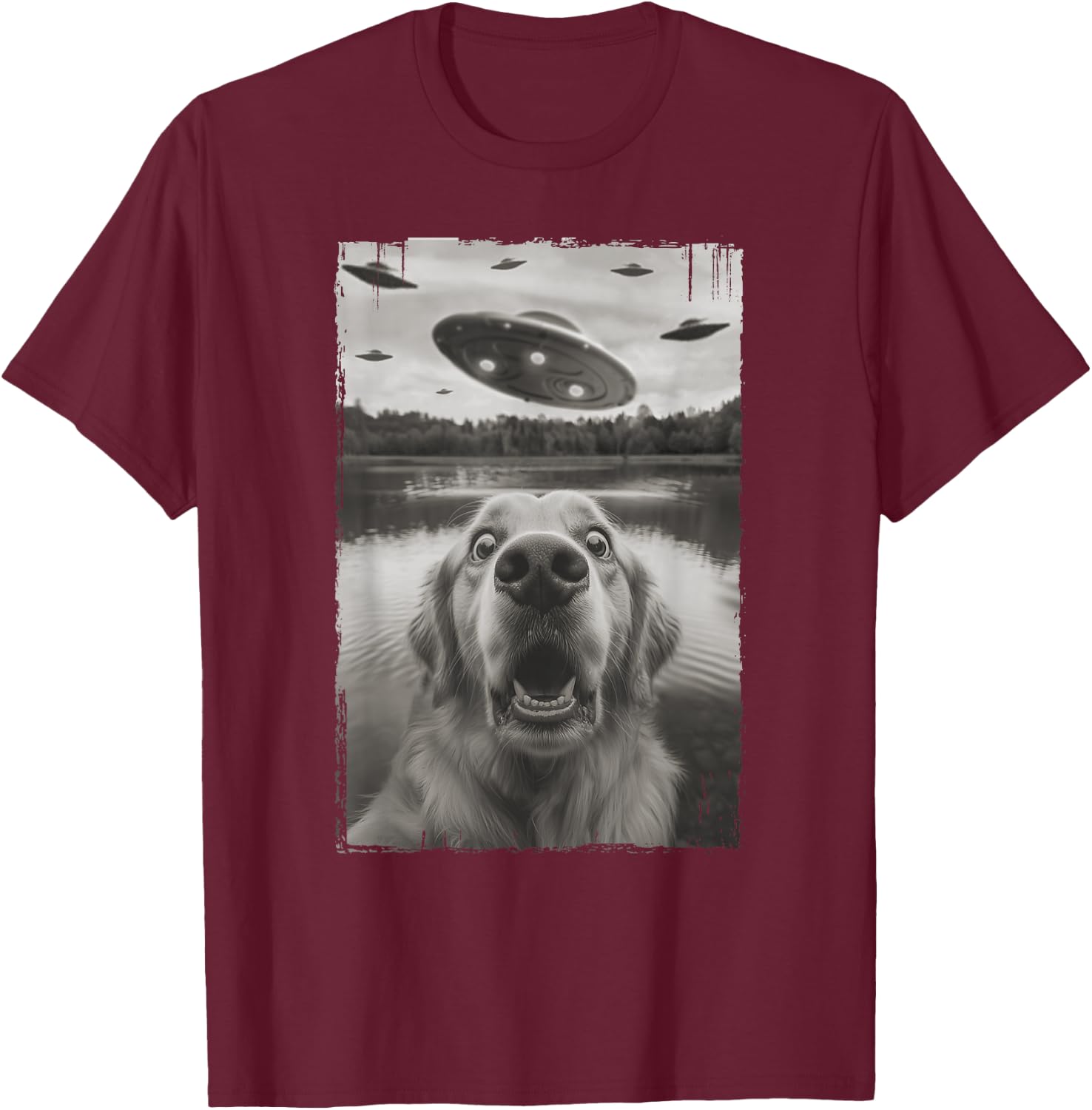 Golden Retriever Selfie with UFO - Funny Golden Retriever T-Shirt - T-Shirt | Maroon