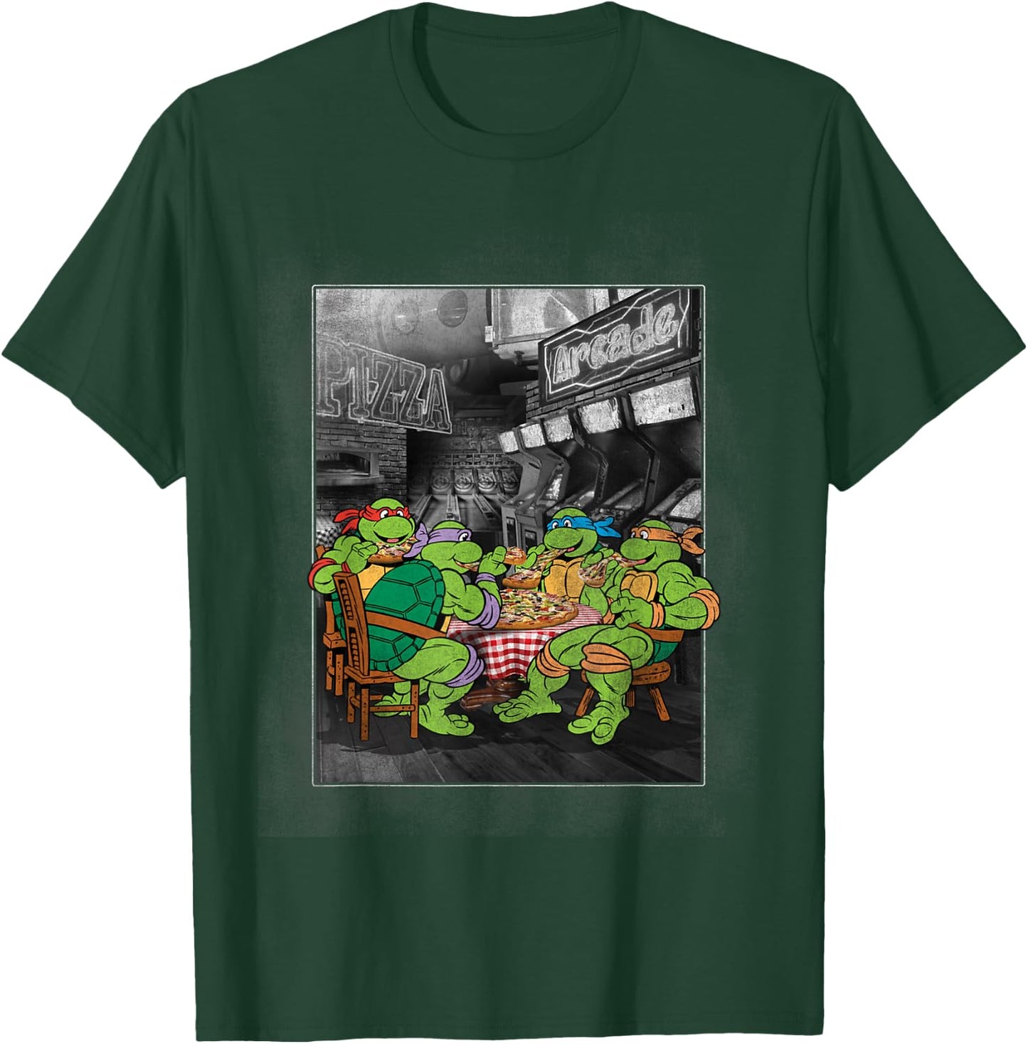 TMNT Photoreal Group Eating Pizza T-Shirt - T-Shirt | Forest