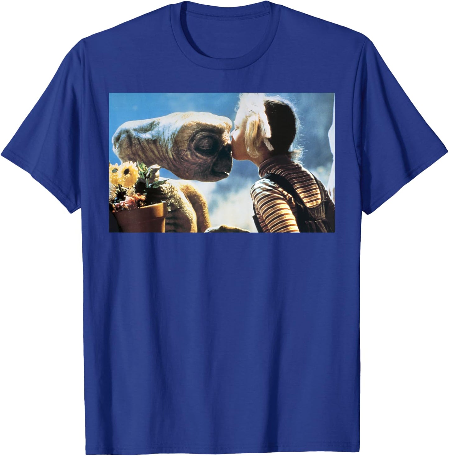E.T. Gertie Kissing E.T. On the Nose Graphic T-Shirt - T-Shirt | Royal
