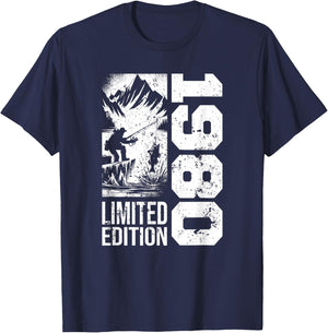 Fishermen Vintage born 1980 Birthday accessories Fishing T-Shirt - T-Shirt | Navy