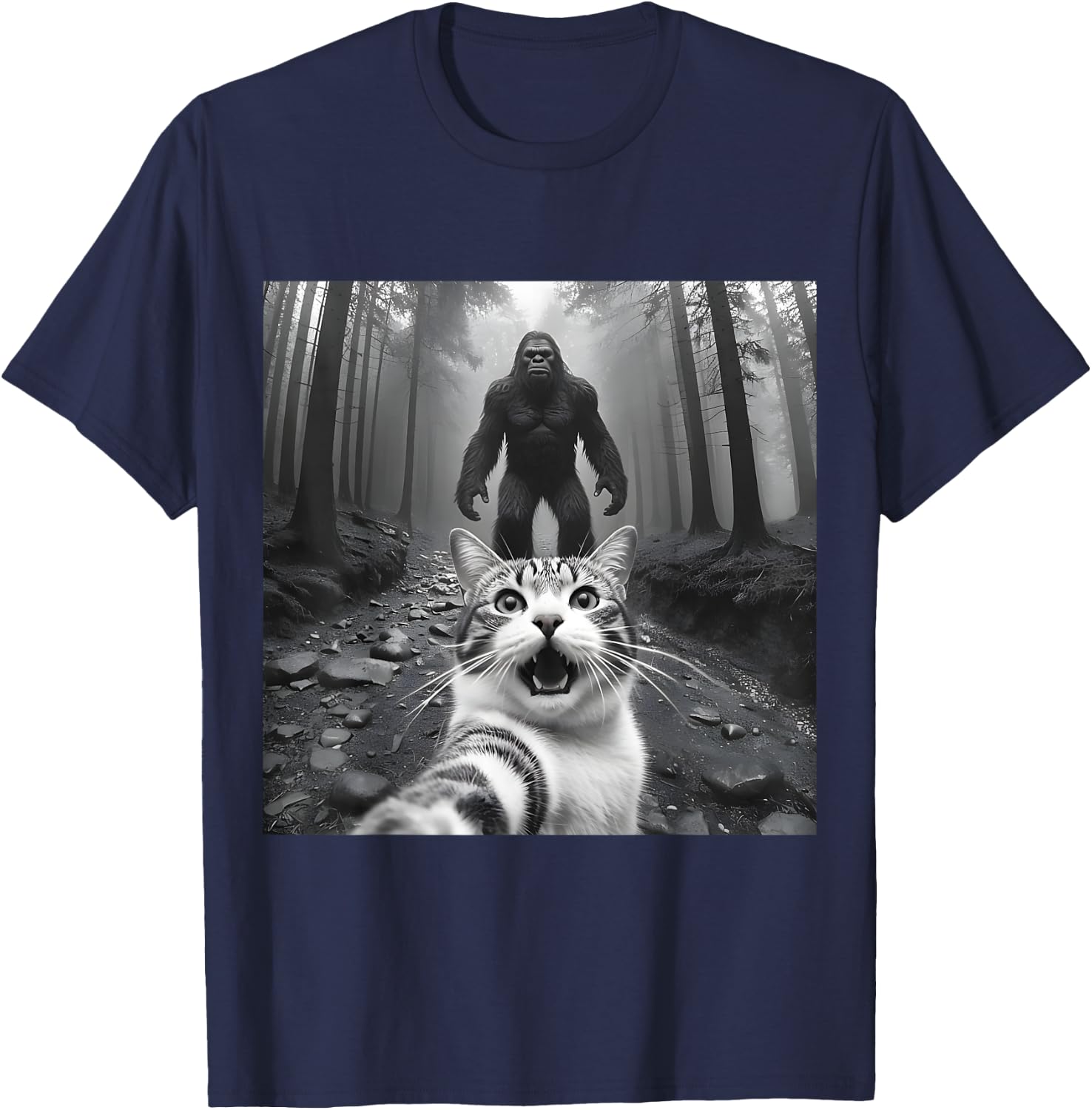 Funny Surprised Scared Cat Selfie With Sasquatsch Bigfoot Men Women Girls Kids T-Shirt - T-Shirt | Navy