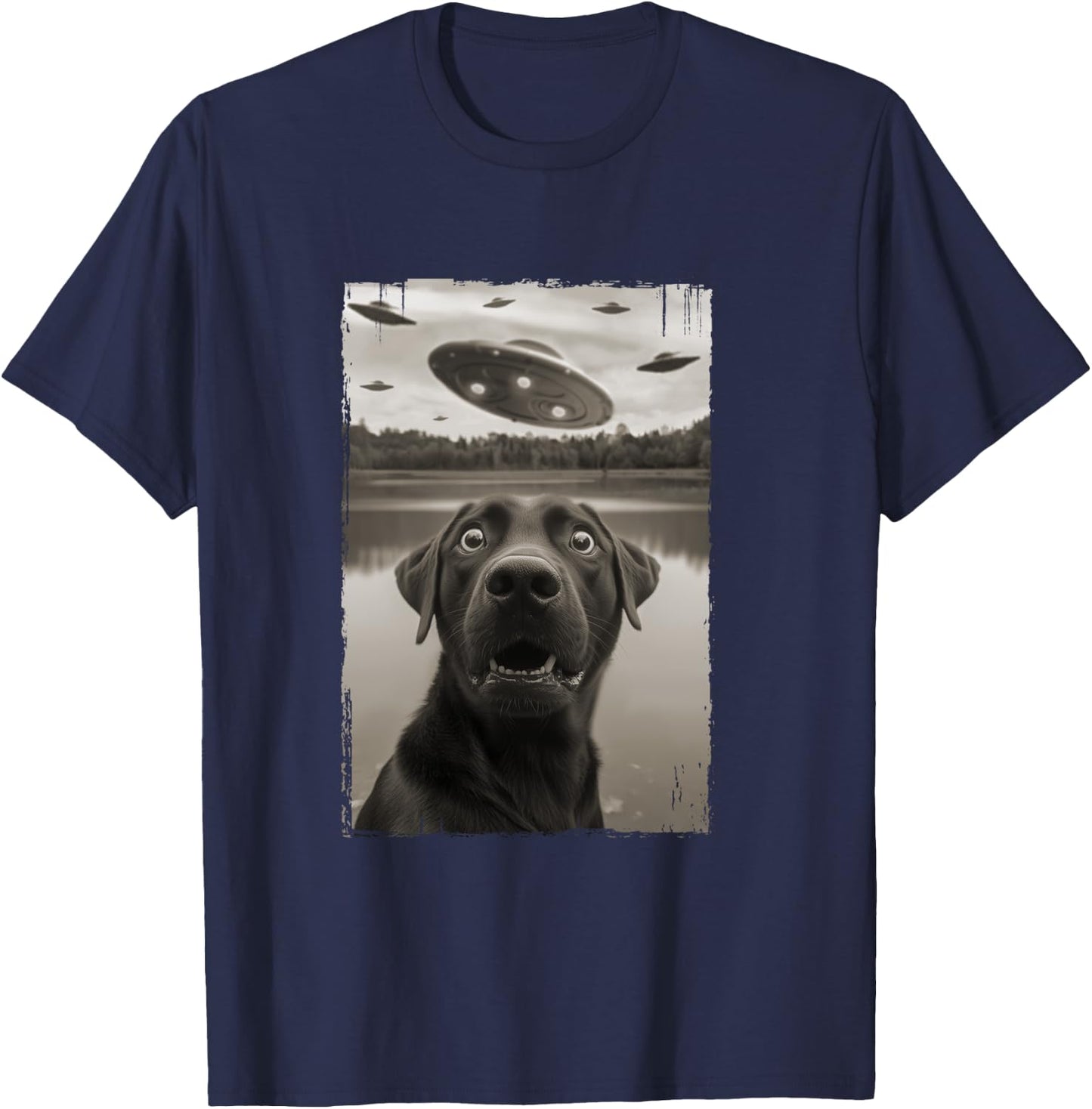 Classic Funny UFO and Labrador Retriever Selfie T-Shirt - T-Shirt | Navy