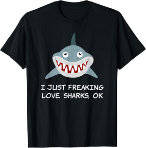 I Just Freaking Love Sharks Scuba diving Shark lovers T-Shirt - T-Shirt | Black