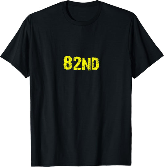 US Army 82nd Airborne Vintage 82nd ID 82 Military Gift T-Shirt - T-Shirt | Black