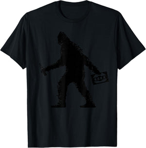 Funny Bigfoot Beer Design: Drinking With Sasquatch T-Shirt - T-Shirt | Black