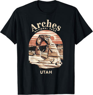 Stunning Desert Landscape Arches National Park Utah T-Shirt - T-Shirt | Black