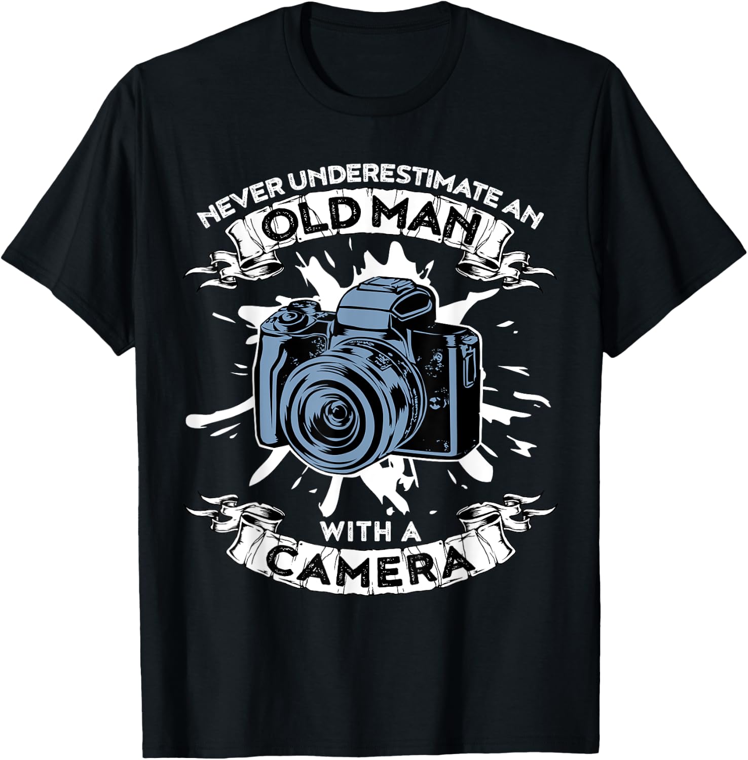 Never Underestimate An Old Man With A Camera T-Shirt - T-Shirt | Black
