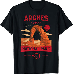 Arches National Park Delicate Arch Vintage Utah Retro Hiking T-Shirt - T-Shirt | Black